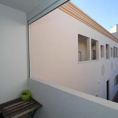 Beau T2 Renove Avec Balcons, Climatisation Et Proche Des Thermes - - Fr-1-553-115 شقة *