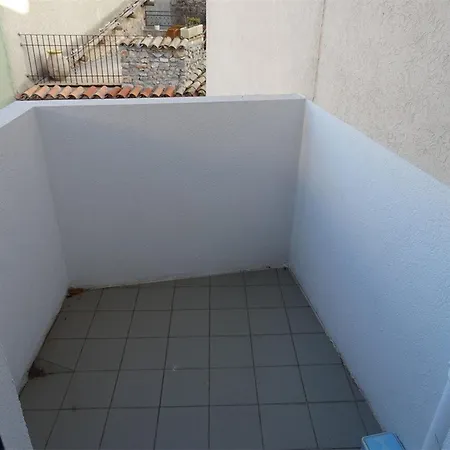 Beau T2 Renove Avec Balcons, Climatisation Et Proche Des Thermes - - Fr-1-553-115 * بالاروك ليه بان